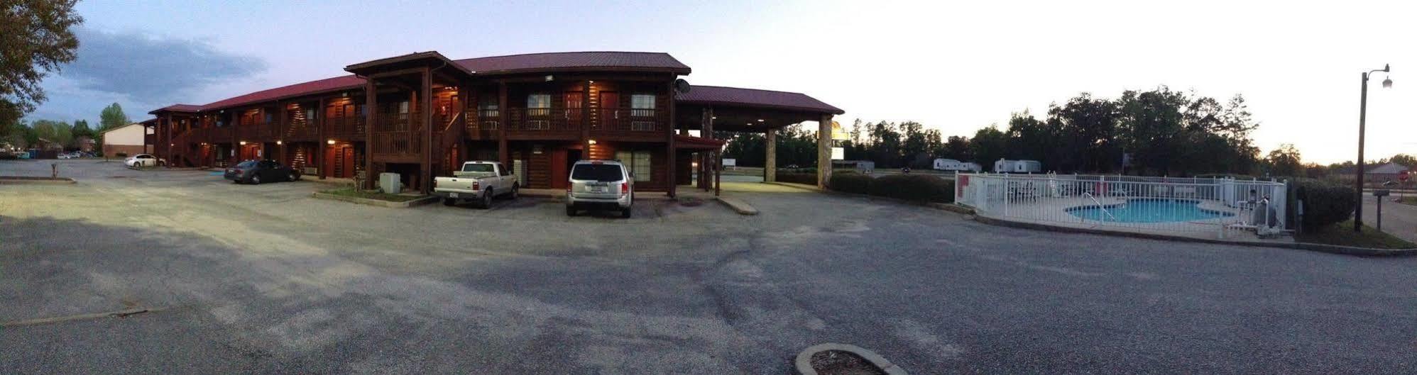 Log Cabin Inn Bay Minette Dış mekan fotoğraf