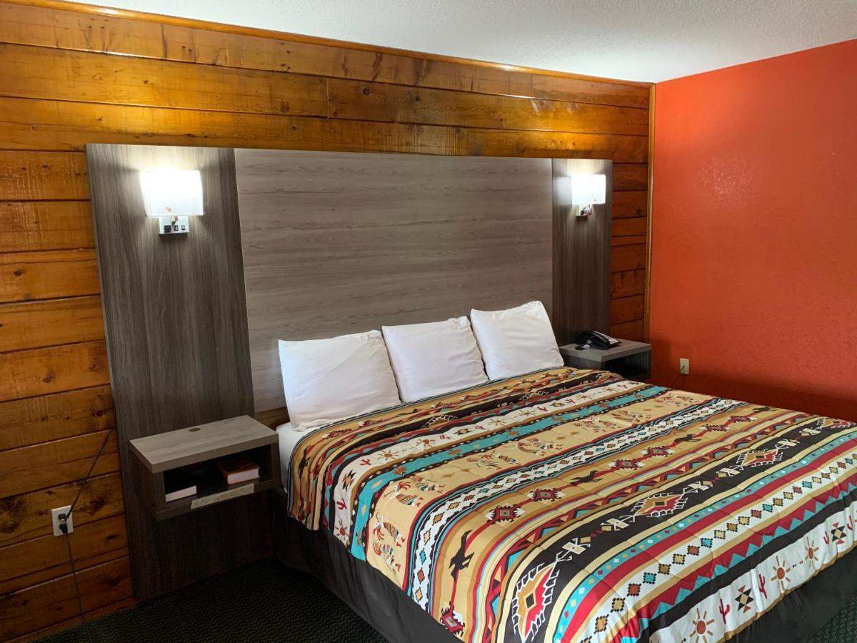 Log Cabin Inn Bay Minette Dış mekan fotoğraf
