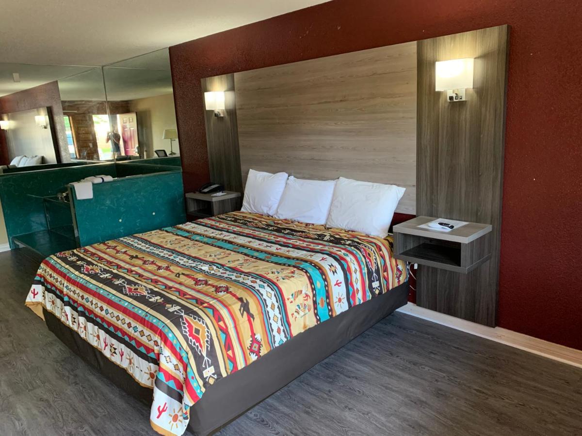 Log Cabin Inn Bay Minette Dış mekan fotoğraf