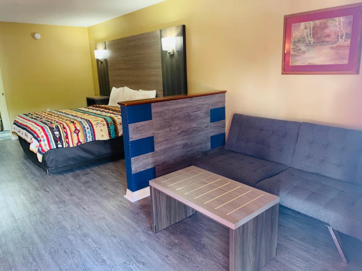 Log Cabin Inn Bay Minette Dış mekan fotoğraf